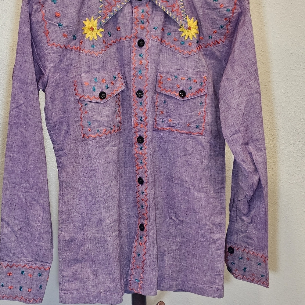 Spring Sale VTG 70s Chambray Shirt Embroidered Lavender Yellow 100 Cotton Floral